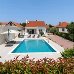 65 Large 55m2 Private Heated Pool Peaceful Escape * Skabrnje