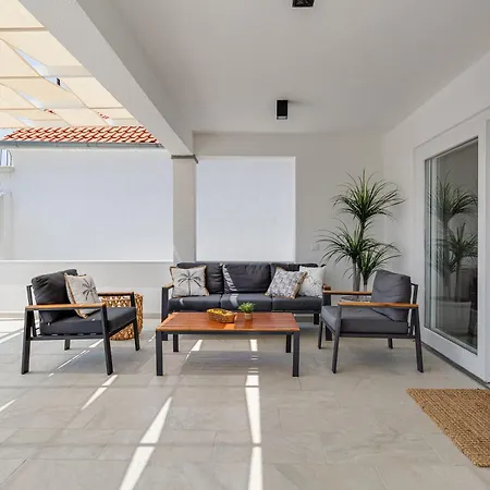 65 Large 55m2 Private Heated Pool Peaceful Escape Vila
