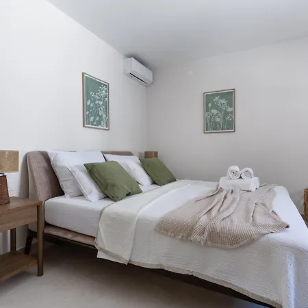 65 Large 55m2 Private Heated Pool Peaceful Escape