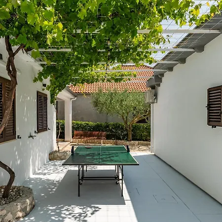 65 Large 55m2 Private Heated Pool Peaceful Escape *