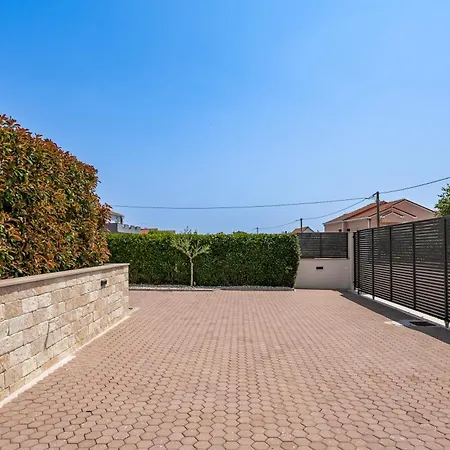 65 Large 55m2 Private Pool Peaceful Escape Villa *