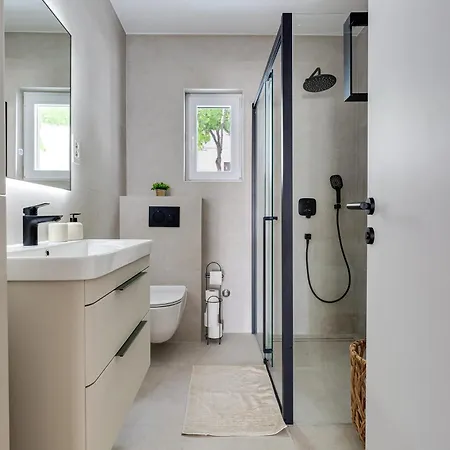 65 Large 55m2 Private Heated Pool Peaceful Escape *