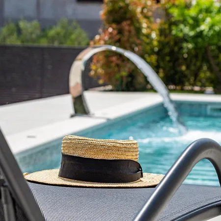 65 Large 55m2 Private Pool Peaceful Escape