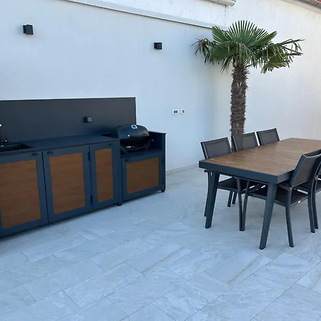 65 Large 55m2 Private Pool Peaceful Escape *