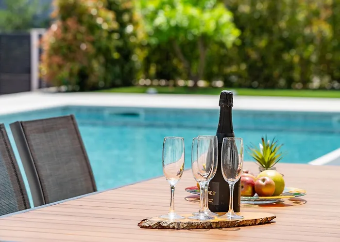 65 Large 55m2 Private Heated Pool Peaceful Escape *