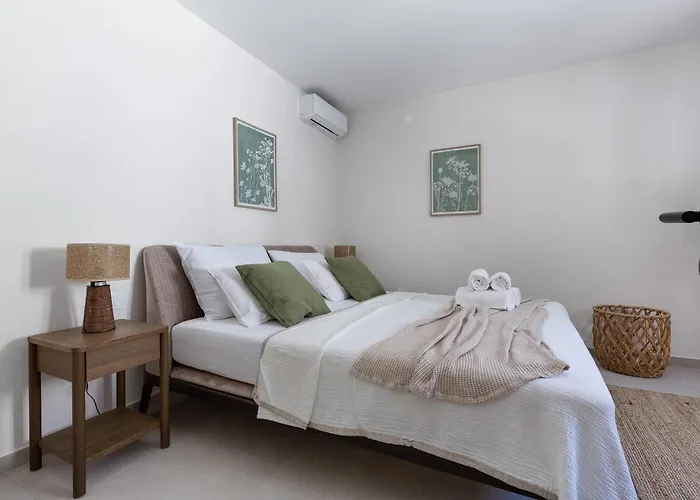 65 Large 55m2 Private Heated Pool Peaceful Escape