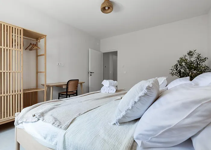 65 Large 55m2 Private Heated Pool Peaceful Escape Villa