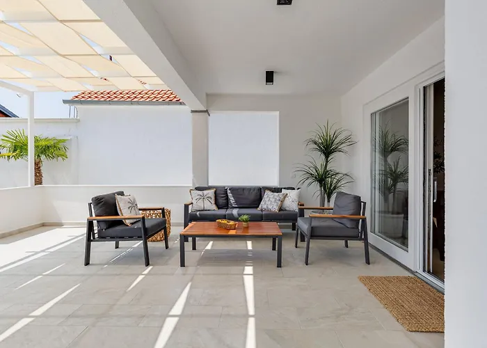 65 Large 55m2 Private Heated Pool Peaceful Escape Villa