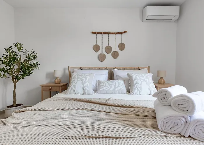 Villa 65 Large 55m2 Private Heated Pool Peaceful Escape