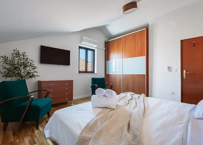 Villa 65 Large 55m2 Private Heated Pool Peaceful Escape