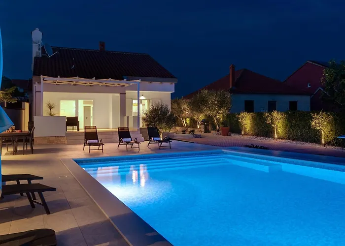 Villa 65 Large 55m2 Private Heated Pool Peaceful Escape *
