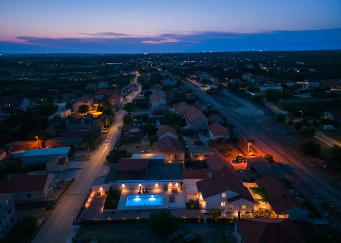 Villa 65 Large 55m2 Private Heated Pool Peaceful Escape