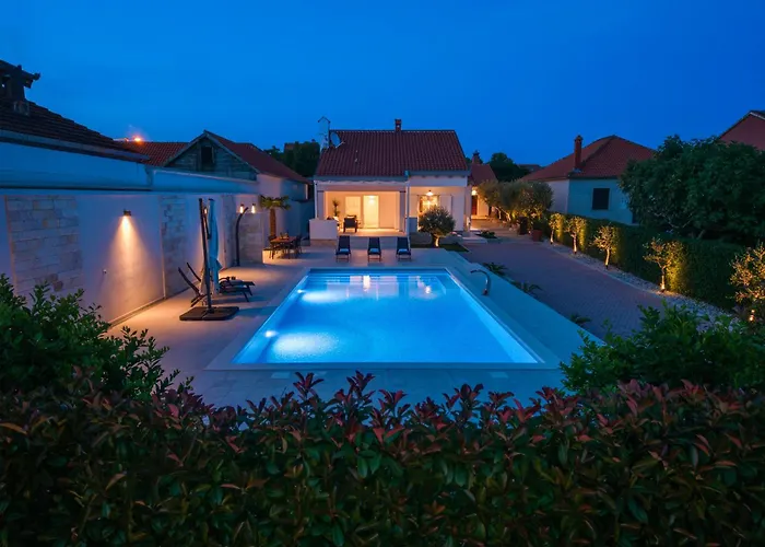 Villa 65 Large 55m2 Private Heated Pool Peaceful Escape